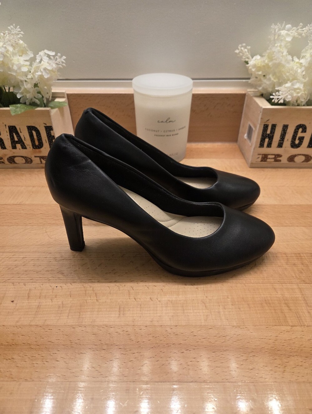 Clarks Ambyr Joy Black Leather High-Heeled Pumps Women's Size 8.5